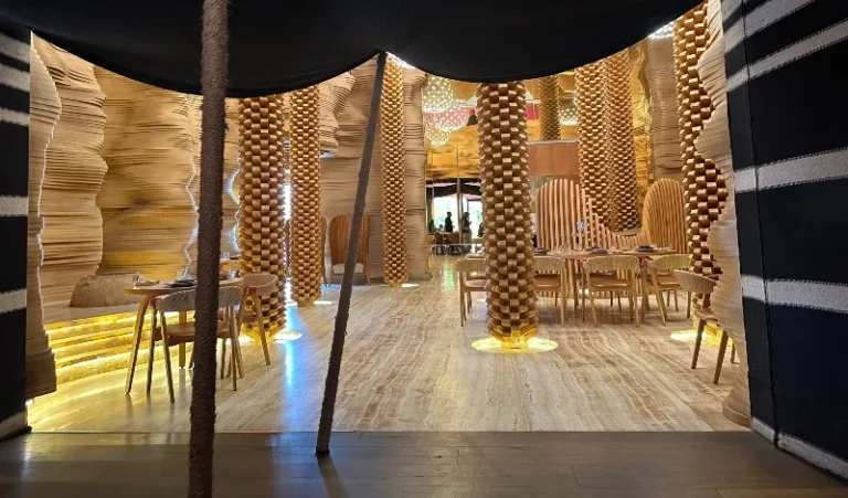 واجهة أحد أفضل مطاعم مجمع الضيافة الرياض المناسبة للعائلات