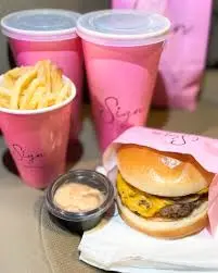 فرايز ساين المقرمشة مع صوص ساين الخاص – من الطلبات الجانبية في منيو ساين 2026