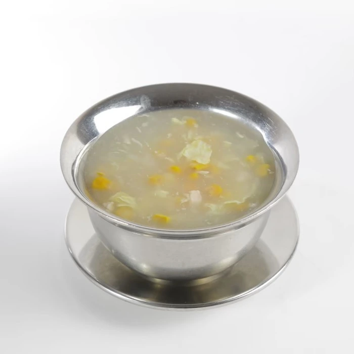 شوربة دجاج مع ذرة حلو: شوربة دجاج مع ذرة حلو من مطعم رويال الذهبية