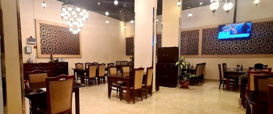 أشهى الأطباق المحلية في أفضل مطاعم الطائف مع خدمة سريعة ومتميزة.